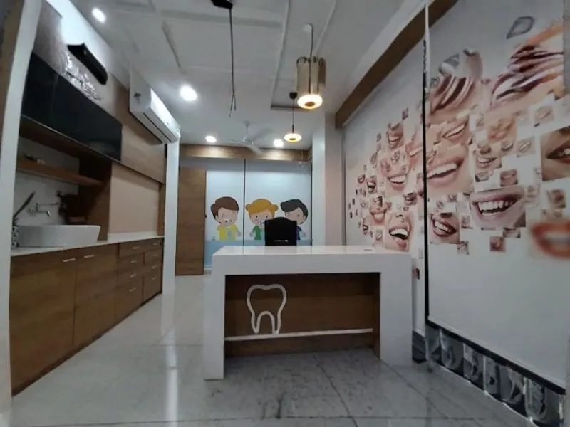 Digital Intraoral Camera Dental Screening at Dr. Batra's Dentistree Vadodara
